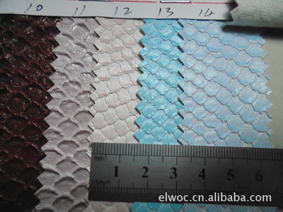 【亮光蛇紋 凹凸翹鱗蛇皮 PVC壓花皮革 蛇形箱包面料 腰帶鞋材5528】價格,廠家,圖片,人造皮革,東莞市厚街港騰皮革店-